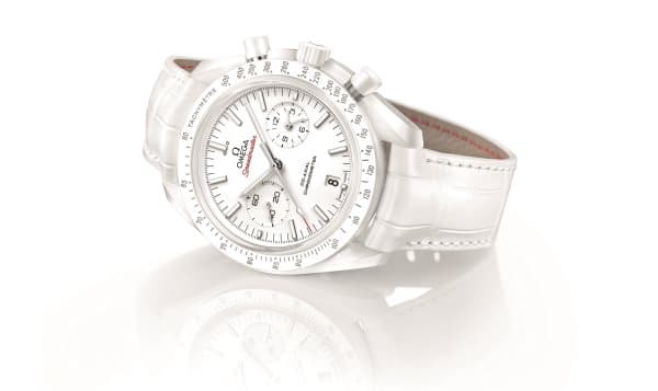 Omega Speedmaster Moonwatch White Side of the Moon avec boitier en céramique blanche