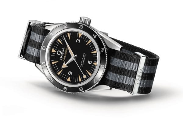 The OMEGA Seamaster 300 Bond_2015_white background_2