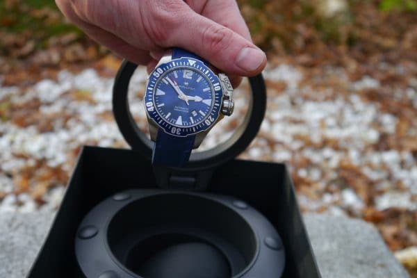 montre-plongeuse-hamilton-khaki-navy-frogman