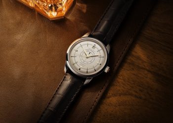 Longines-Conquest-Heritage-Central-Power-Reserve-1