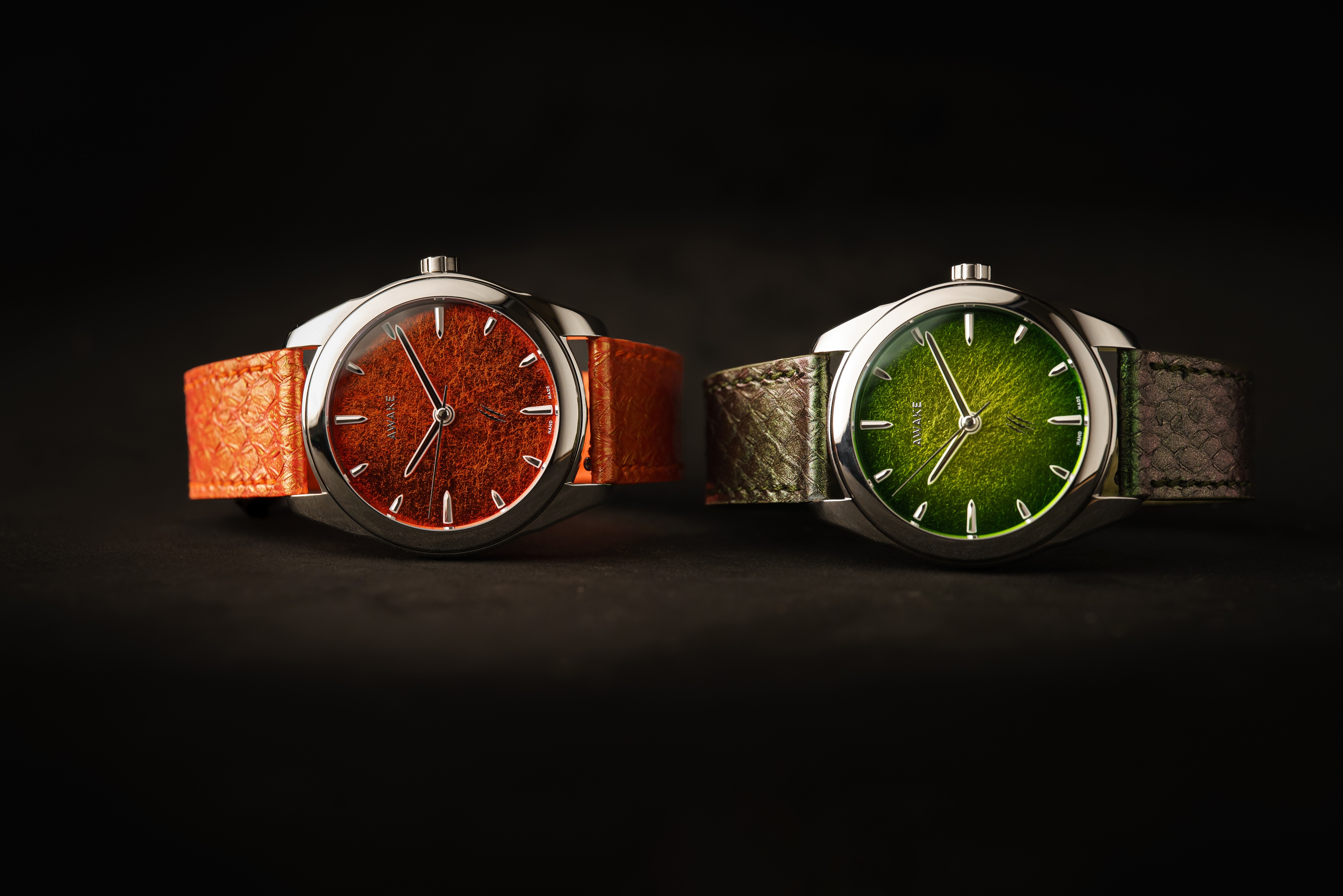 Awake Jurassic Watch RAPTORS ET T-REX