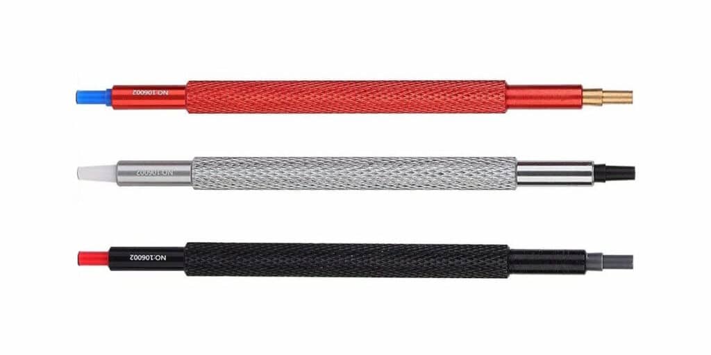 stylo fixation aiguille montre